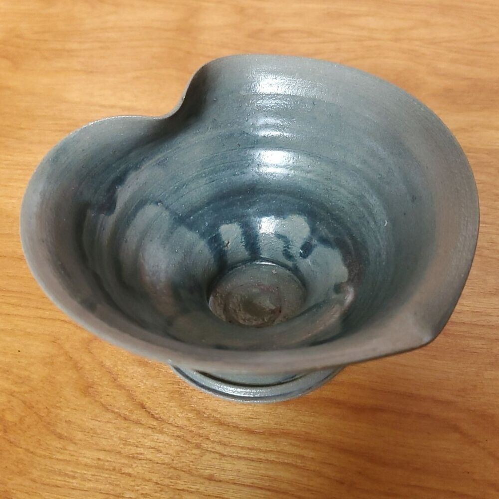 VTG 2004 Studio Pottery 5" Heart Shaped Pedestal Candle Holder Trinket Dish